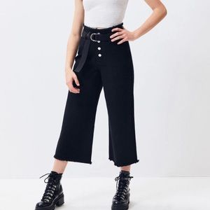 NWT TWIIN Call Out Belted Culotte Jeans Black Wide Leg